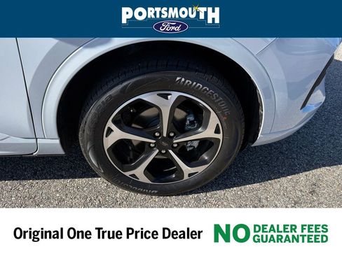 Used 2025 Ford Escape ST-Line Elite AWD/4WD image 39