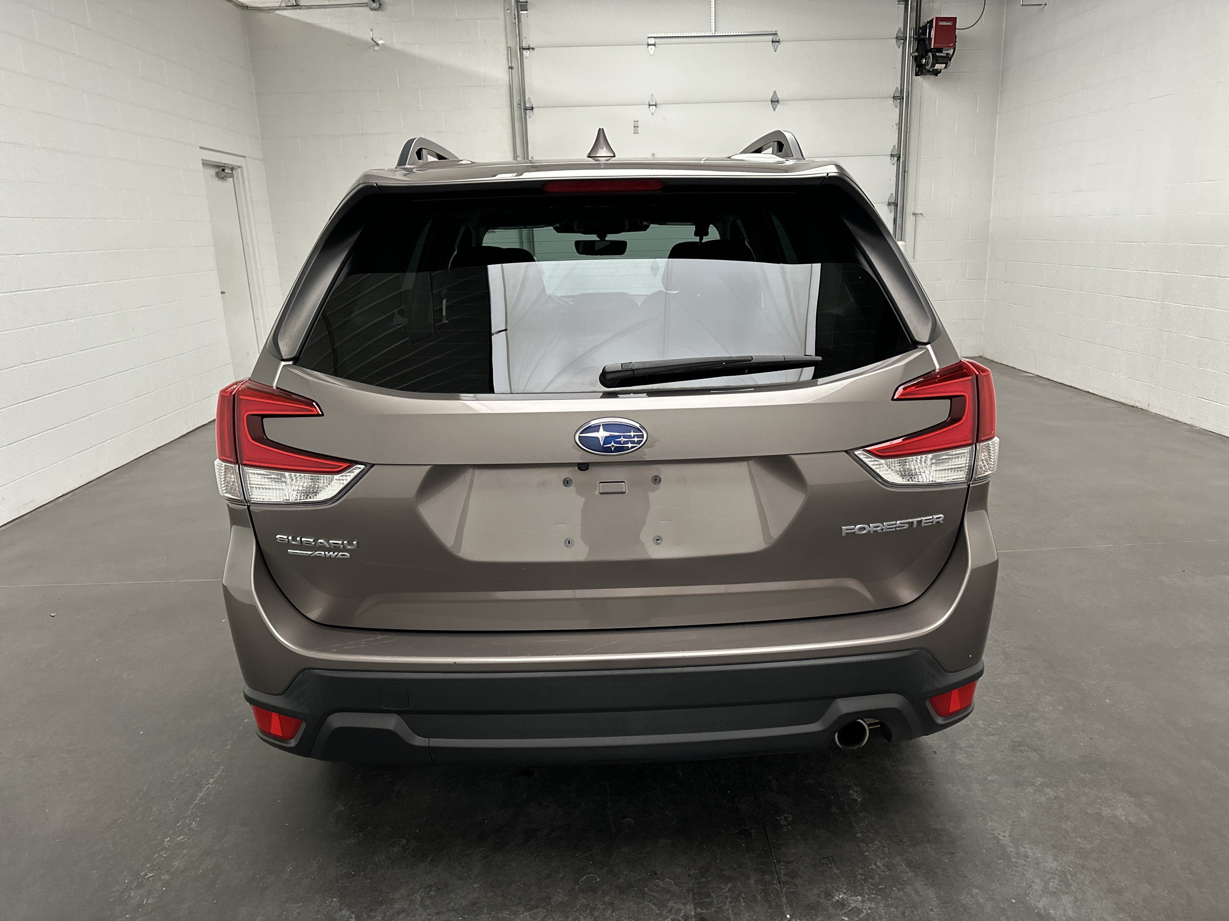 Used 2023 Subaru Forester Limited AWD/4WD image 8