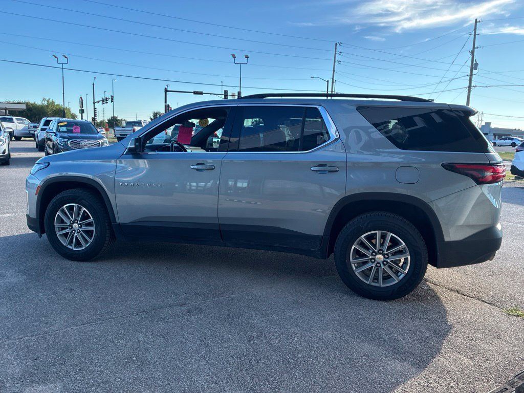 Used 2023 Chevrolet Traverse LT FWD image 6