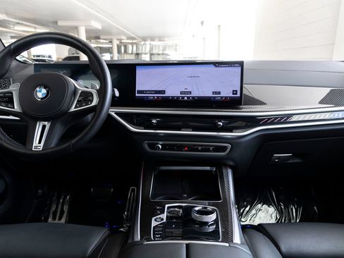 Used 2025 BMW X5 M60i AWD/4WD image 12