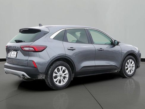 Certified 2023 Ford Escape Active w/ Cold Weather Package FWD image 3