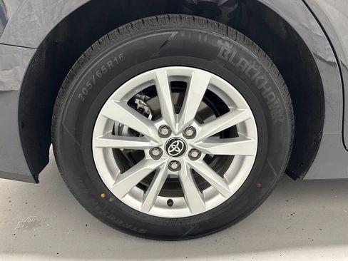 Used 2026 Toyota Camry LE FWD image 66