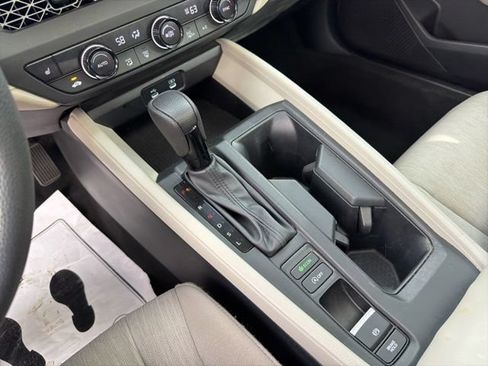 Certified 2023 Honda Accord EX image 12