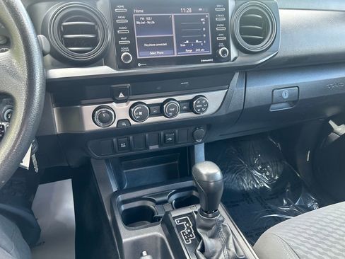 Used 2022 Toyota Tacoma SR AWD/4WD image 11