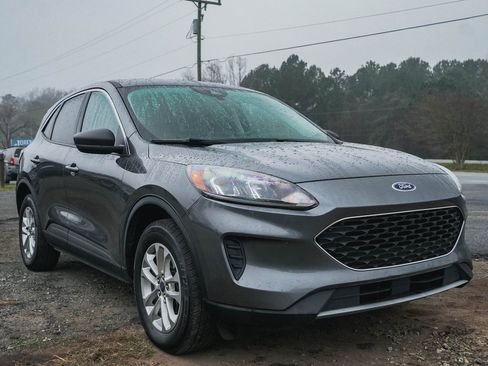 Used 2022 Ford Escape SE image 35