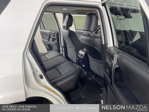 Used 2020 Toyota 4Runner Venture w/ Moonroof Package AWD/4WD image 16