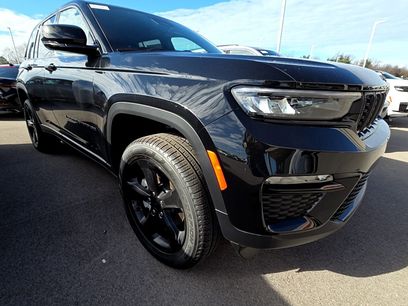 New 2025 Jeep Grand Cherokee Limited w/ Black Appearance Package