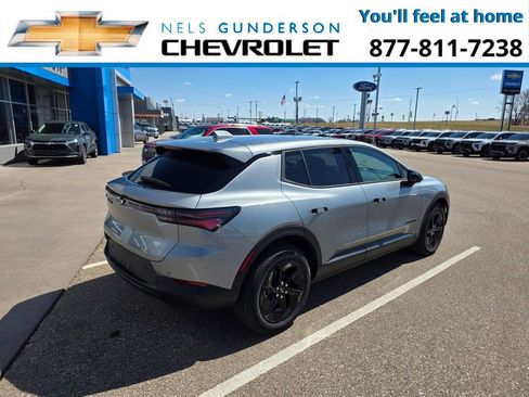 New 2026 Chevrolet Equinox EV LT w/ Comfort Package FWD image 7
