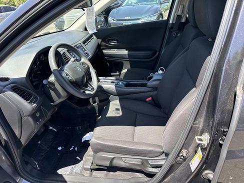Used 2018 Honda HR-V LX image 14