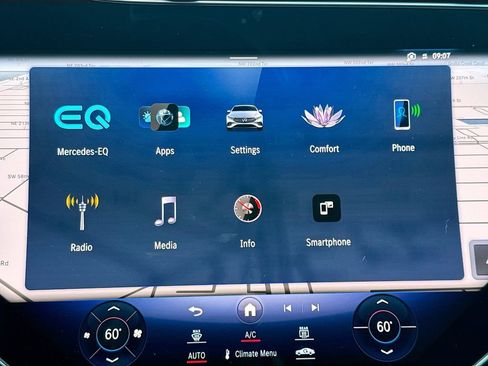 Used 2024 Mercedes-Benz EQS 450+ 4MATIC Sedan image 16