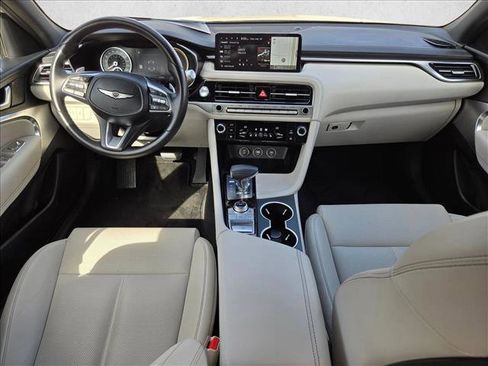 Used 2025 Genesis G70 2.5T image 16