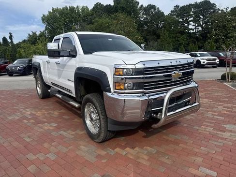 Used 2015 Chevrolet Silverado 2500 W/T w/ WT Convenience Package AWD/4WD image 17