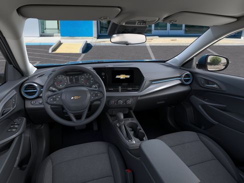 New 2026 Chevrolet Trax LS w/ LS Convenience Package FWD image 15
