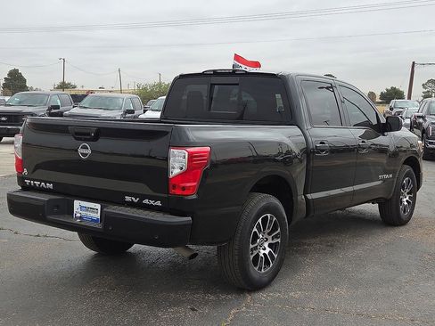 Used 2023 Nissan Titan SV AWD/4WD image 5