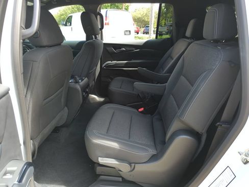 Certified 2026 Chevrolet Traverse LT FWD image 20