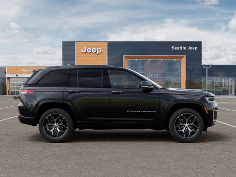 New 2026 Jeep Grand Cherokee Summit AWD/4WD image 21