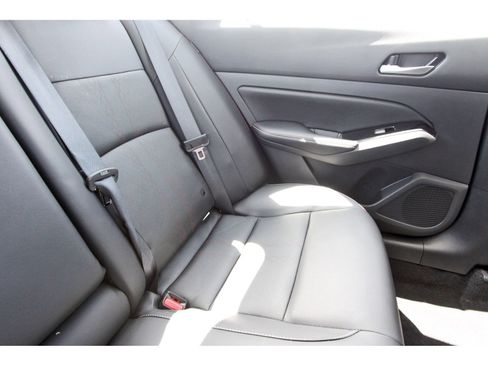 Certified 2025 Nissan Altima 2.5 SR FWD image 14