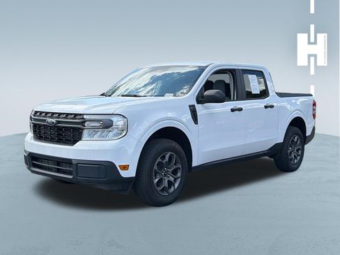 Used 2024 Ford Maverick XLT FWD image 2