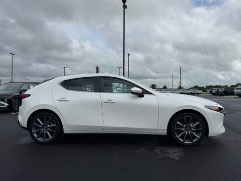 Used 2023 MAZDA MAZDA3 s FWD image 4