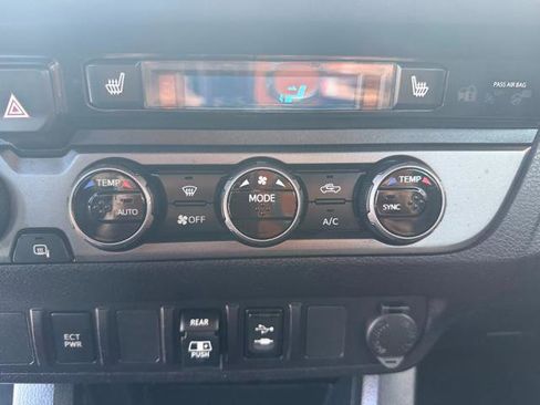 Used 2018 Toyota Tacoma 4x4 Double Cab image 13