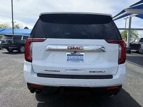 Used 2023 GMC Yukon Denali image 6