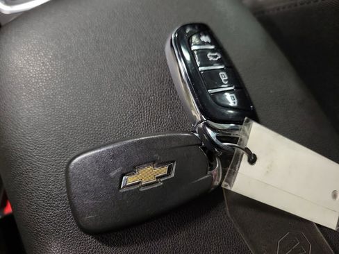 Used 2019 Chevrolet Equinox LT AWD/4WD image 16