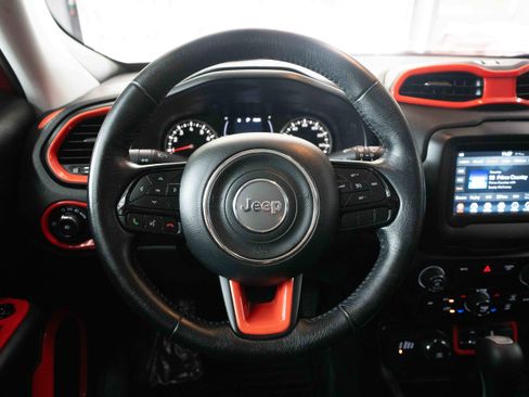Used 2020 Jeep Renegade Altitude AWD/4WD image 21