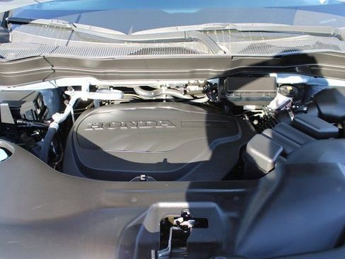 Certified 2024 Honda Ridgeline RTL image 14