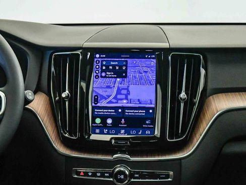 Certified 2023 Volvo XC60 B5 Plus w/ Climate Package AWD/4WD image 14