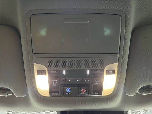 Used 2020 Acura MDX SH-AWD w/ Technology Package image 9