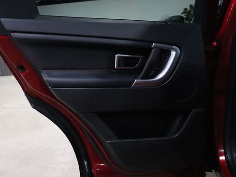Used 2018 Land Rover Discovery Sport HSE image 12
