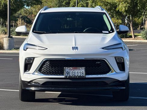 Used 2024 Buick Encore GX Sport Touring image 10