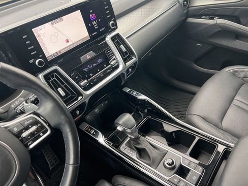 Used 2022 Kia Sorento SX image 25