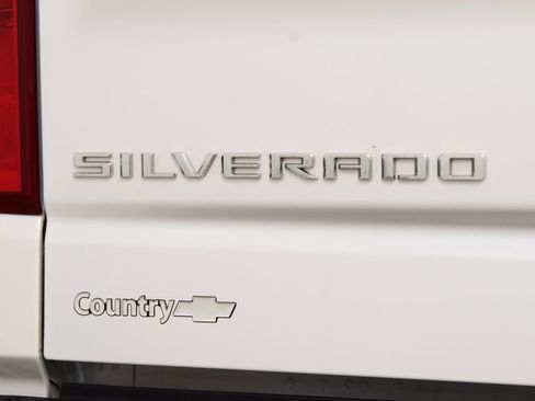Used 2024 Chevrolet Silverado 1500 High Country w/ High Country Premium Package AWD/4WD image 23