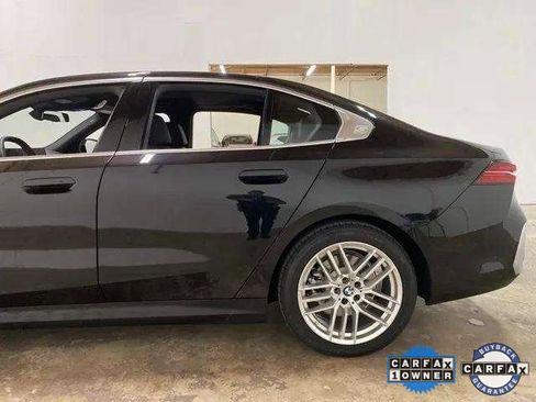 Used 2025 BMW 530i xDrive image 99