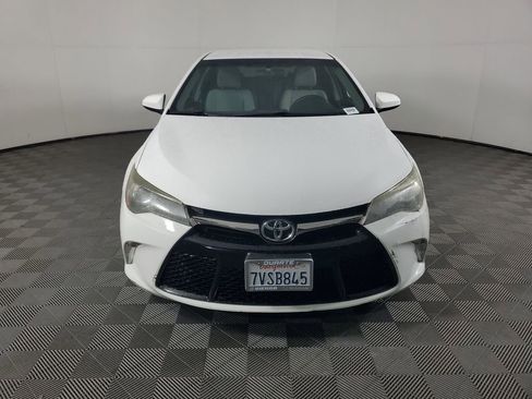 Used 2017 Toyota Camry SE image 9