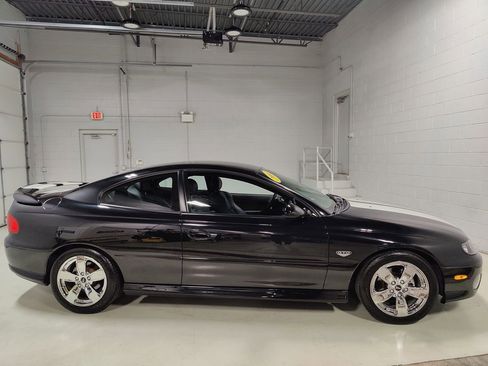 Used 2004 Pontiac GTO image 2