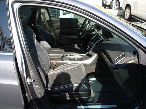 Used 2018 Acura TLX V6 w/ Technology Package FWD image 19