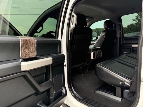 Used 2019 Ford F250 Lariat w/ Lariat Ultimate Package image 23