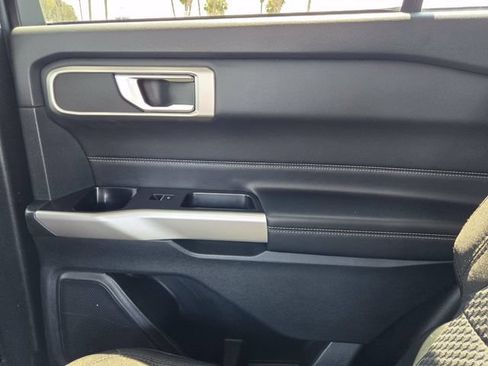 Used 2023 Ford Explorer XLT RWD image 12