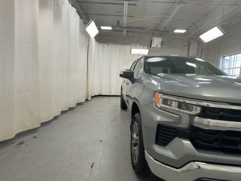 Certified 2024 Chevrolet Silverado 1500 LT image 3