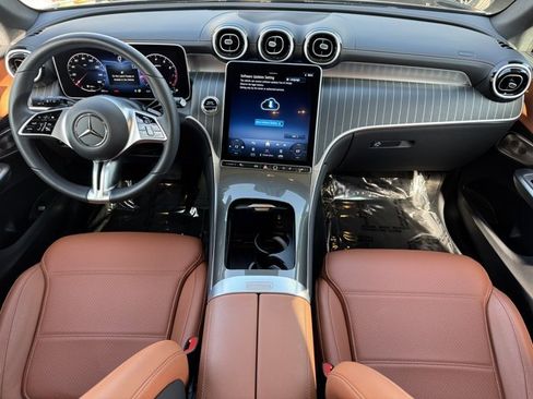 Used 2023 Mercedes-Benz GLC 300 image 10