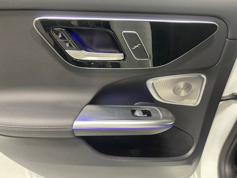 Used 2025 Mercedes-Benz C 300 4MATIC Sedan image 24