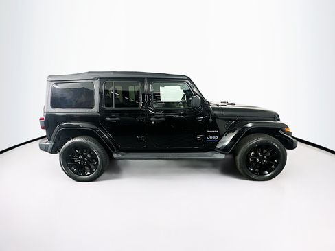 Used 2023 Jeep Wrangler Unlimited Sahara w/ Cold Weather Group AWD/4WD image 10