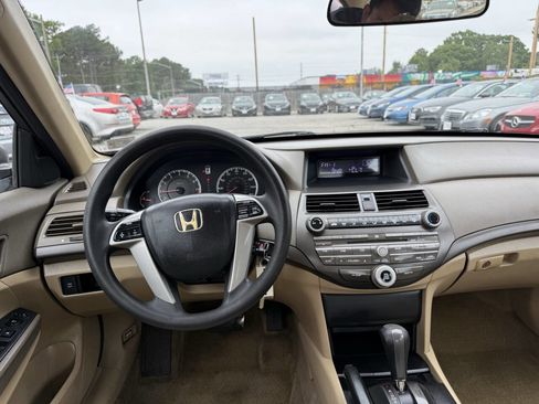 Used 2010 Honda Accord LX image 15