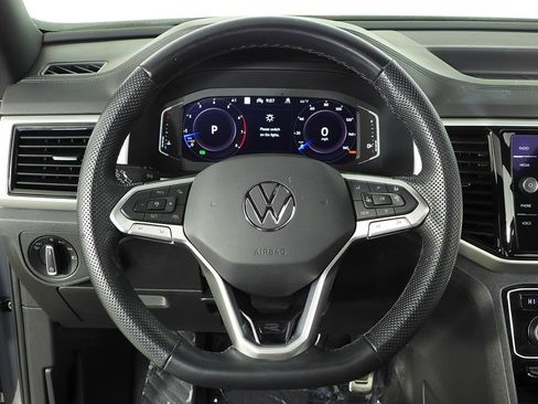 Certified 2022 Volkswagen Atlas Cross Sport SEL Premium R-Line AWD/4WD image 28
