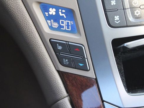 Used 2011 Cadillac CTS Premium image 34