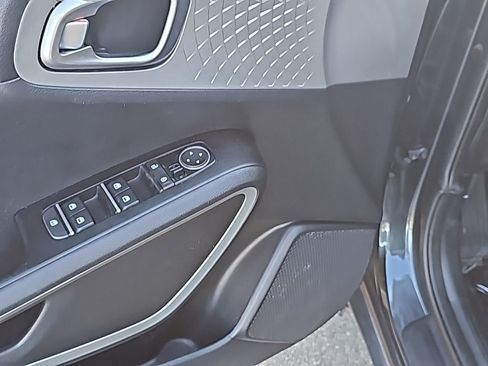 Used 2024 Kia Soul LX w/ Option Group 015 FWD image 15