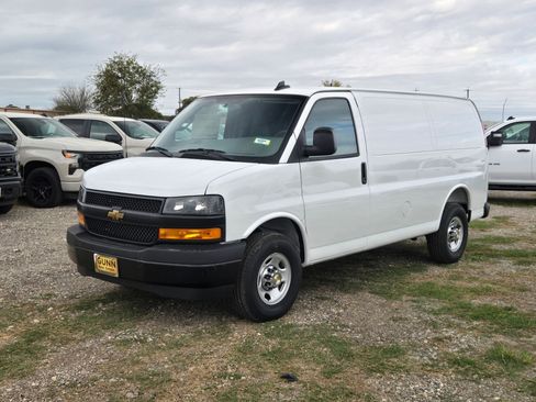 New 2025 Chevrolet Express 2500 w/ Driver Convenience Package image 7