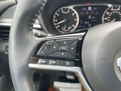 Used 2021 Nissan Altima 2.5 SL FWD image 18
